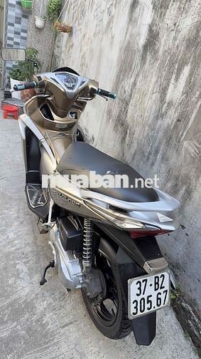 Honda Air Blade Vàng đồng Đã sử dụng