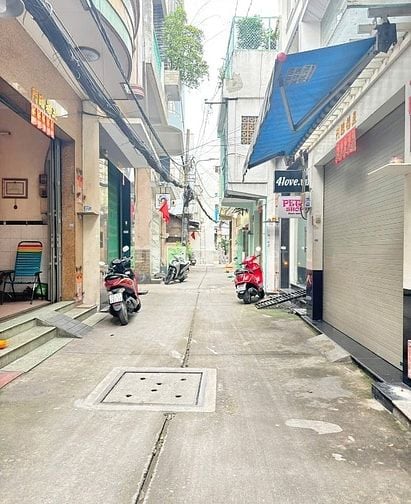 HẺM XE HƠI THÔNG - CÁCH MẶT TIỀN 3/2 CHỈ 20M -3,6 X 11 m 3 - GIÁ 7,5 T