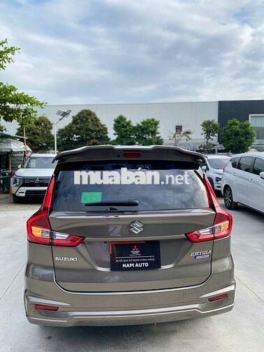 Suzuki Ertiga Hybrid 2022 lăn bánh 28.000km