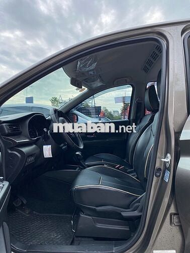 Suzuki Ertiga Hybrid 2022 lăn bánh 28.000km