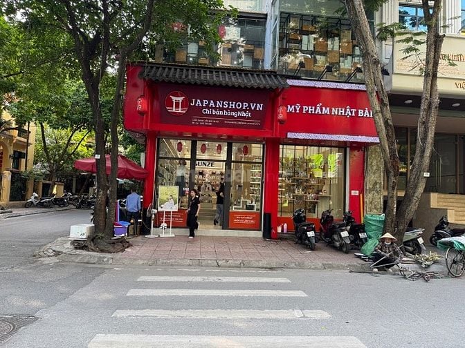 Siêu Hiếm - lô góc 12M mt mặt phố Hoàn Kiếm 200M 