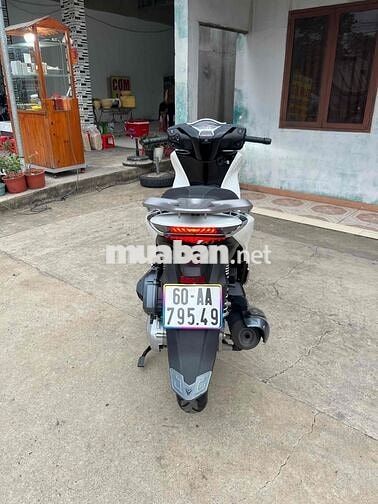 Honda SH 125 ABS 2025 Trắng 8.000km bán trả góp