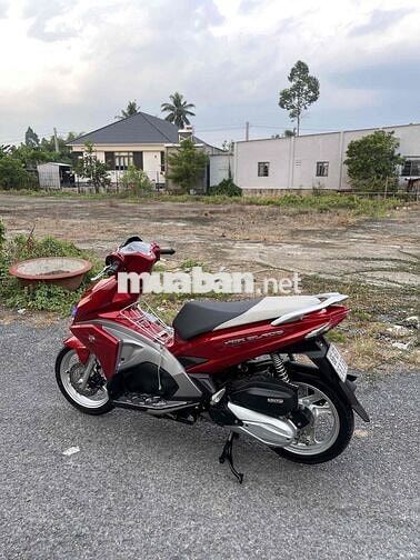 Cần Bán AIRBLADE zin chất đúng 3 ngàn cây số
