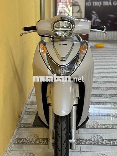 Honda SH Mode màu Kem
