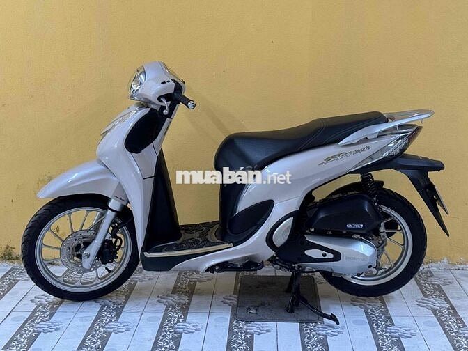 Honda SH Mode màu Kem