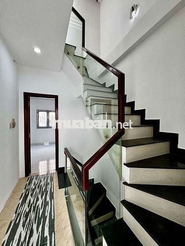 HOT- Q6- 50m², 5,5x10m, 2 MT hẻm xe hơi, đầy đủ tiện ích xung quanh