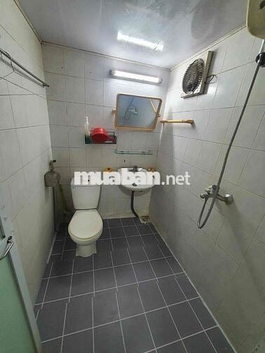 chính chủ cho thuê nhà 35m2 x2,5 tầng tại 164 hồng mai