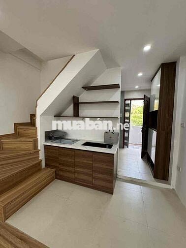 Tập thể Bách Khoa, tầng 2, đẹp như chung cư, ô tô chạy quanh nhà