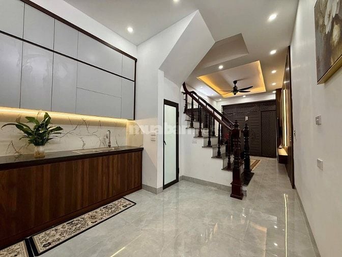 Bán Nhà Trường Chinh, Đống Đa 33m, 4 tầng, mt 3.8m, giá 9.2 tỷ.