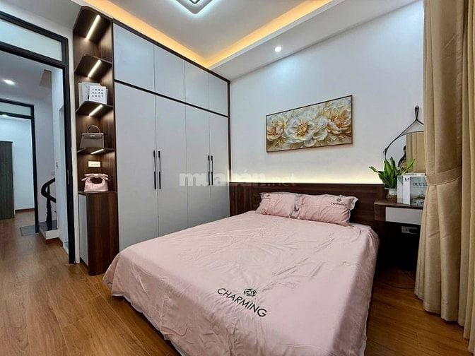 Bán Nhà Trường Chinh, Đống Đa 33m, 4 tầng, mt 3.8m, giá 9.2 tỷ.
