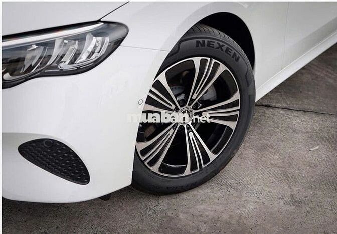 Mercedes-Benz E200 Avantgarde Trắng