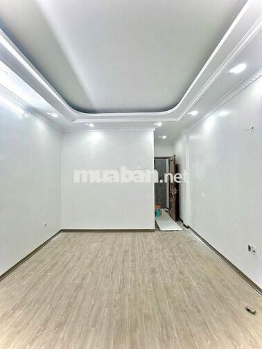 11.5 TỶ – 42M2 – 5 TẦNG THANG MÁY – 3 NHÀ RA PHỐ – LÊ THANH NGHỊ