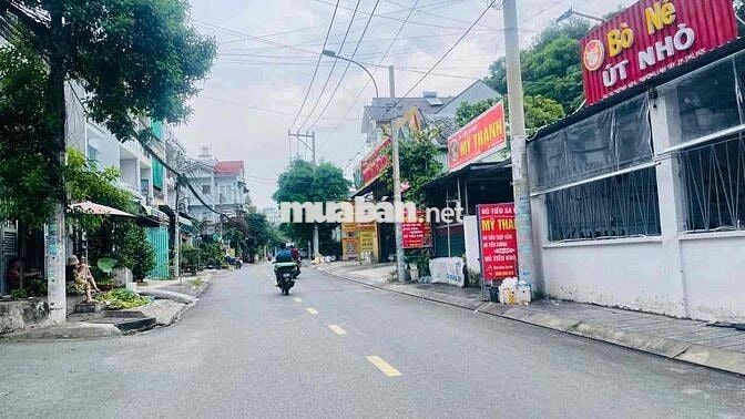 HÀNG HIẾM GIÁ TỐT ĐẤT ĐẸP NGAY PHẠM VĂN ĐỒNG XÂY DỰNG TỰ DO