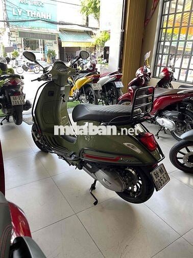 vespa sprint . 2023 . lướt 5 ngàn. nhu xe mới.