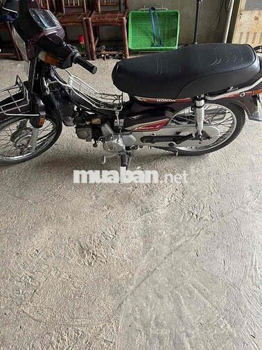 Honda Dream màu Nâu đen