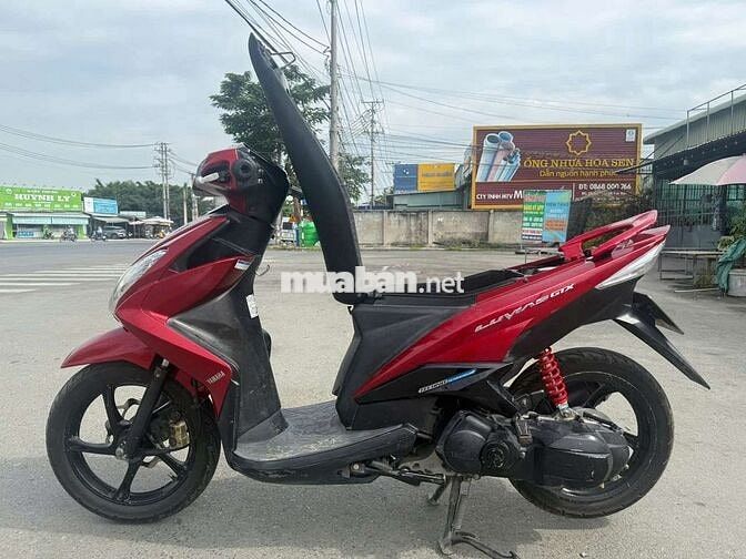 Yamaha Luvias GTX màu Đỏ fi