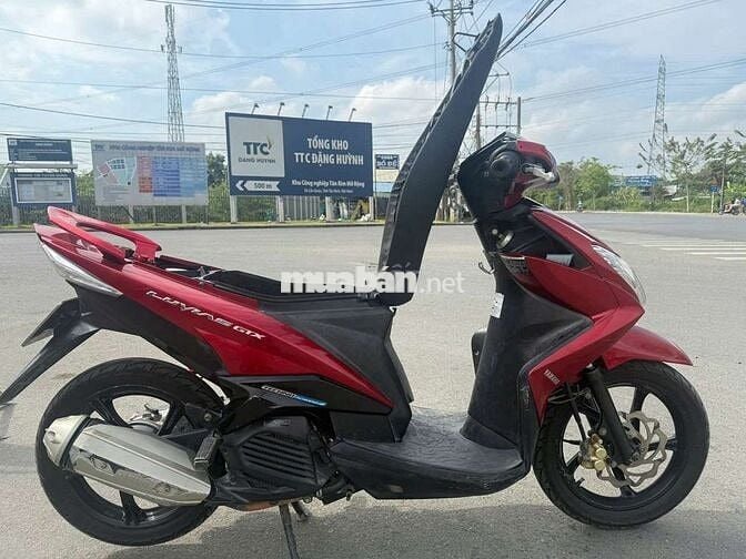 Yamaha Luvias GTX màu Đỏ fi
