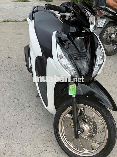 Honda Vision Trắng đen