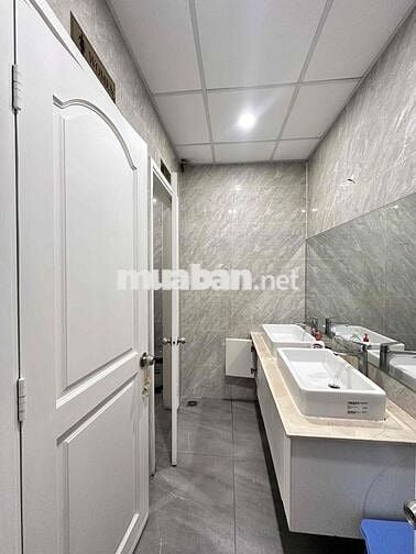 CHO THUÊ NHÀ MẶT TIỀN - SIÊU PHẨM KINH DOANH SPA, KHÁCH SẠN QUẬN 1