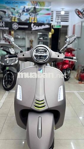 Piaggio Vespa GTS Super Sport 300 1300km Xám