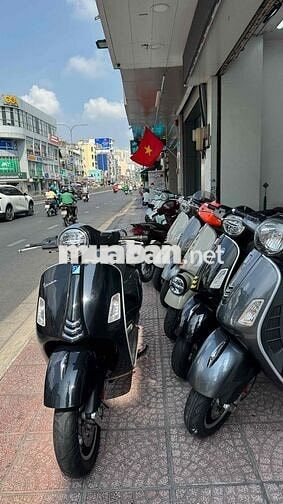 Piaggio Vespa GTS Đen 7000 km