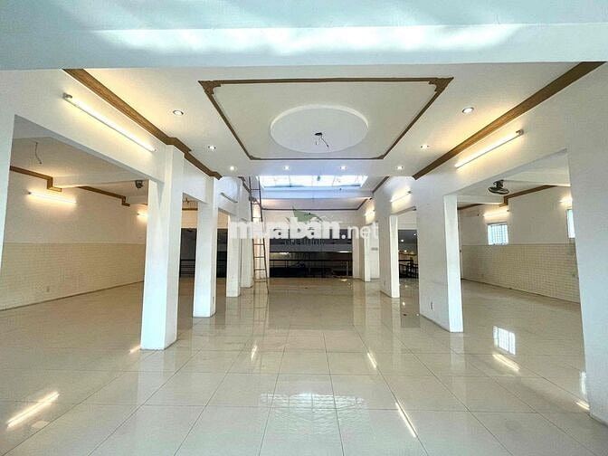 CHO THUÊ MẶT BẰNG RIÊNG BIỆT 2 LẦU Ở TRUNG TÂM THÀNH PHỐ NHA TRANG GIÁ