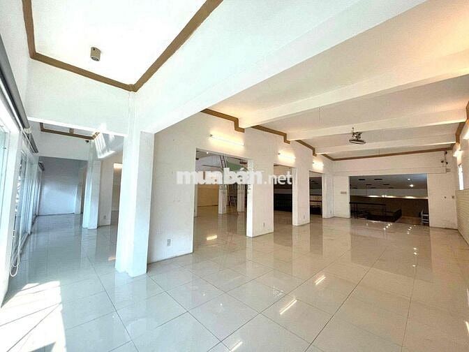 CHO THUÊ MẶT BẰNG RIÊNG BIỆT 2 LẦU Ở TRUNG TÂM THÀNH PHỐ NHA TRANG GIÁ