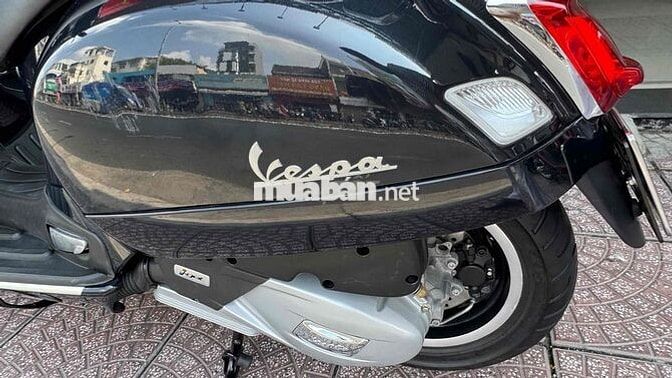 Piaggio Vespa GTS Đen 7000 km