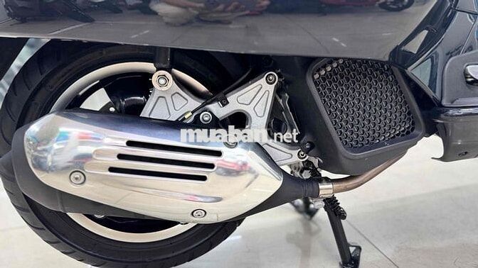 Piaggio Vespa GTS Đen 7000 km