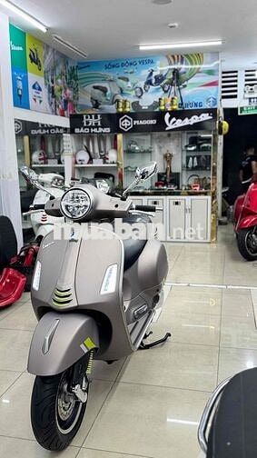 Piaggio Vespa GTS Super Sport 300 1300km Xám