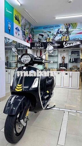Piaggio Vespa GTS 300 Đen Đã qua sử dụng