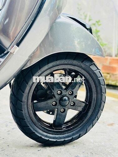 Piaggio Vespa LX 125CC IE 2012 Xám