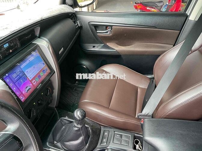 Toyota Fortuner 2018 Bạc Số sàn