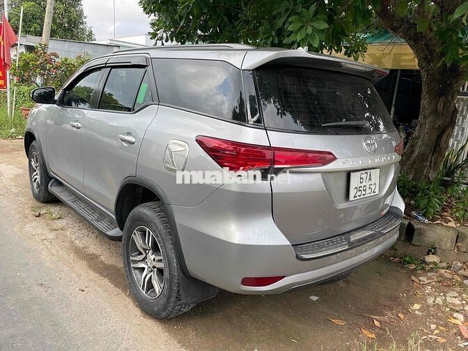 Toyota Fortuner 2018 Bạc Số sàn