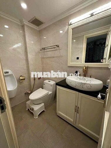 Cho thuê nhà KDC Him Lam 6 tầng thang máy giá tốt