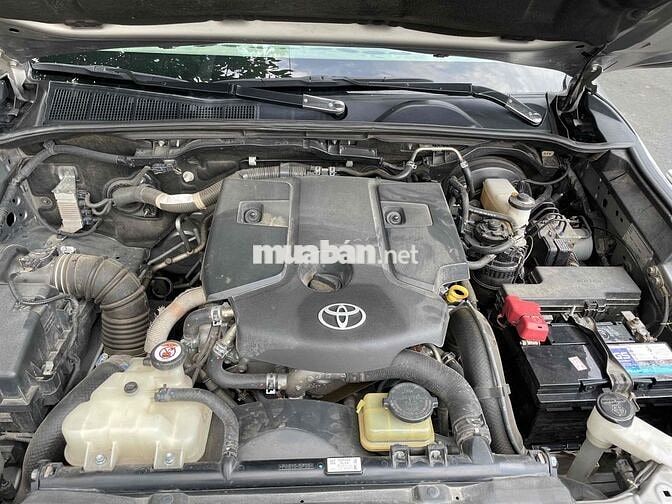 Toyota Fortuner 2018 Bạc Số sàn
