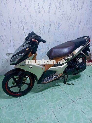 Yamaha Nouvo 4 Nâu Đen Bạc