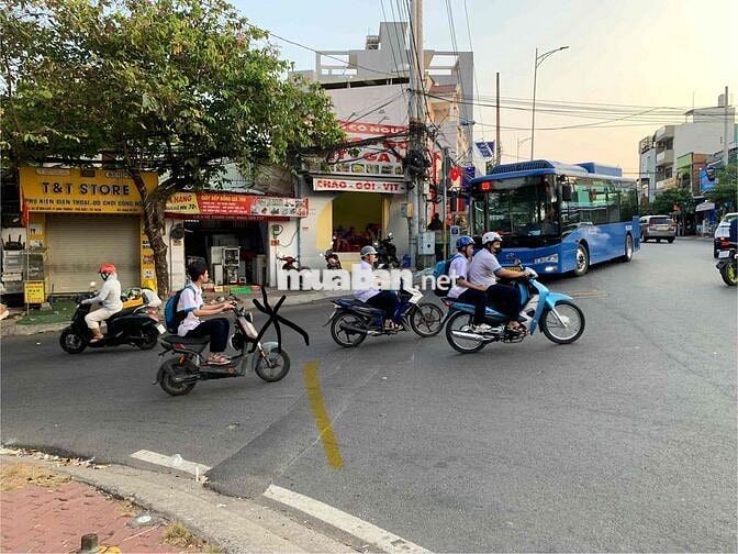 kiot 2 đối diện bệnh viện Thủ đức