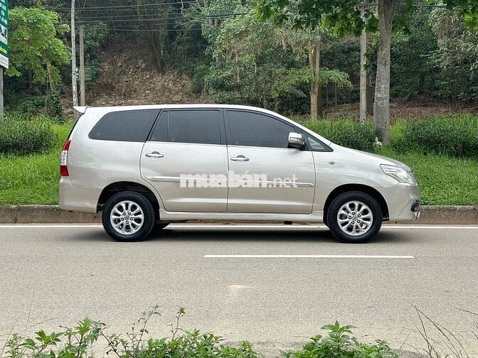 Bán Toyota innova 2014 bản đủ E xịn phom mới