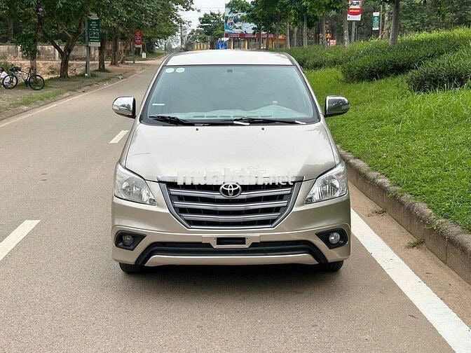 Bán Toyota innova 2014 bản đủ E xịn phom mới