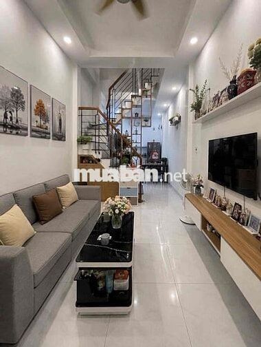 TTQ10, xe hơi vào nhà 5 tầng, 39m2. Giá 8.45 tỷ. Gần trường Việt Úc