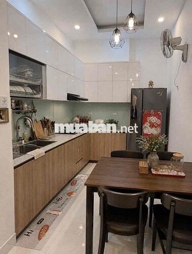 TTQ10, xe hơi vào nhà 5 tầng, 39m2. Giá 8.45 tỷ. Gần trường Việt Úc