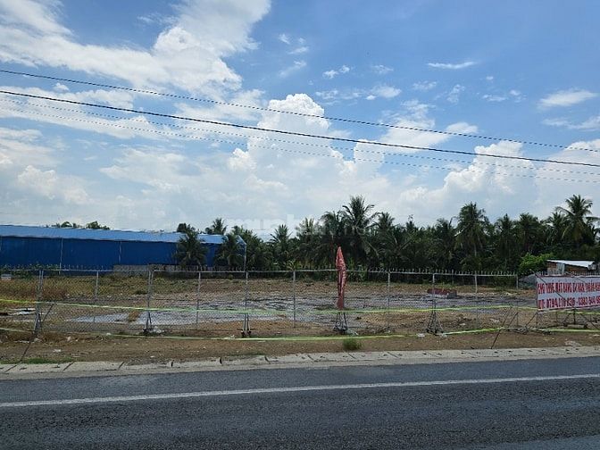 Dat mất bằng Qlo1A dien tích 4400m