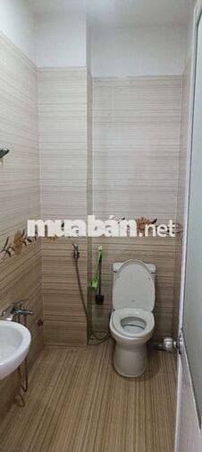 Phòng máy Lạnh,Cửa Sổ,19m2,Giờ giấc tự do.ở 2-3 người