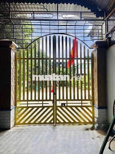 Bán căn nhà sau hội trường 24/3