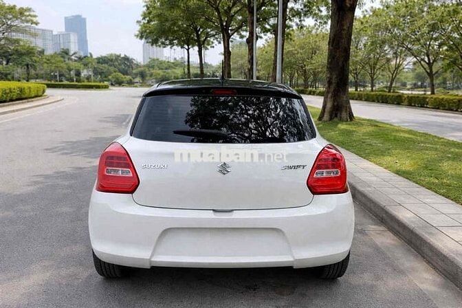 Suzuki Swift GLX 2019 Trắng 70.000 km
