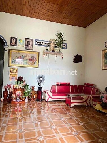 Bán căn nhà sau hội trường 24/3
