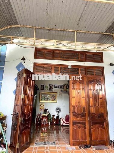 Bán căn nhà sau hội trường 24/3