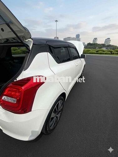 Suzuki Swift GLX 2019 Trắng 70.000 km