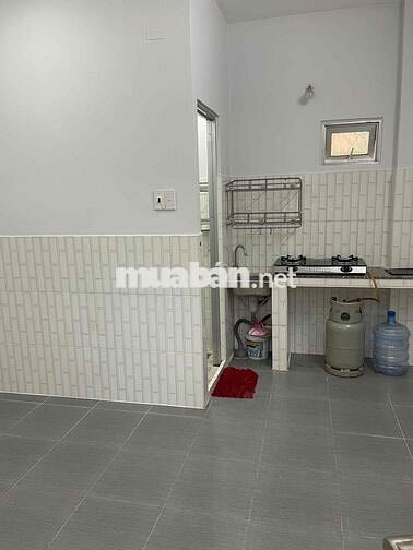 Chính chủ cho thuê phòng trung tâm quận 10 lầu 2 có máy lạnh ban công